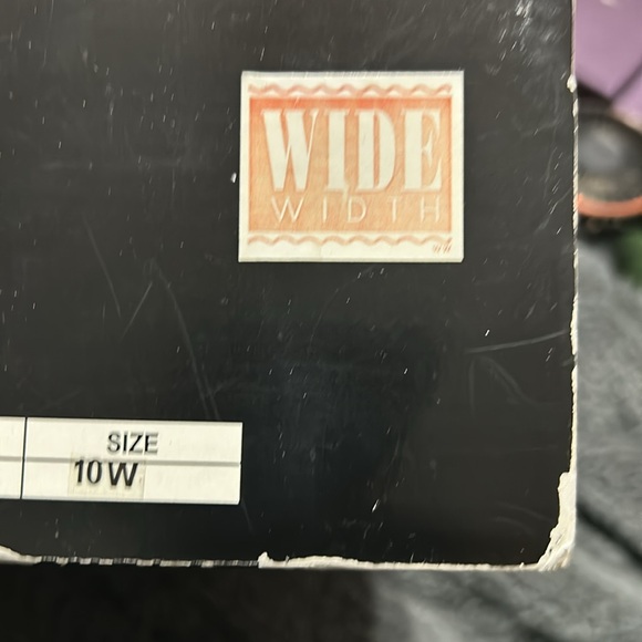 Women Weatherproof boots size 10 wide - Picture 7 of 7